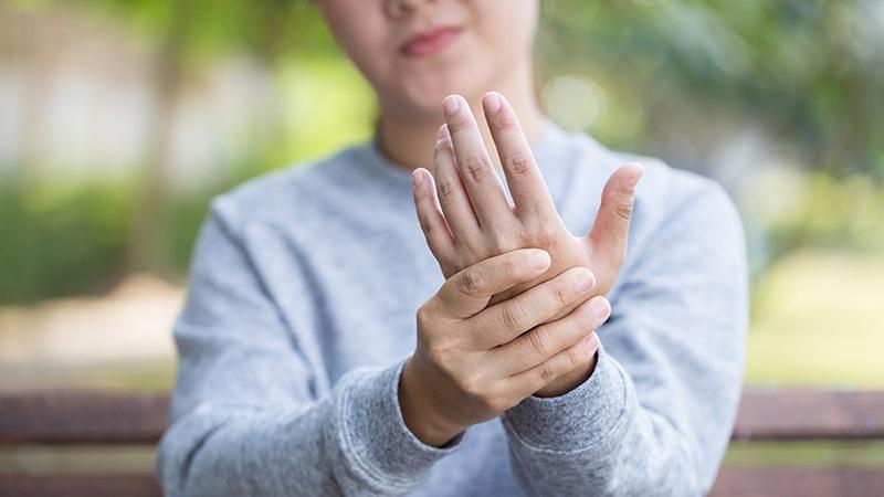 بررسی علل انواع نوروپاتی | متخصص طب فیزیکی و توانبخشی اصفهان