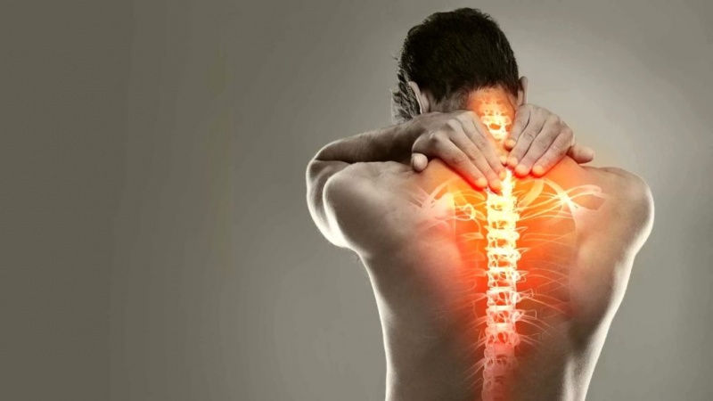 تشخیص و درمان دیسک گردن | متخصص طب فیزیکی و توانبخشی اصفهان